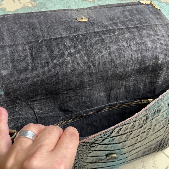 Vintage Snakeskin Bag with Gold Chain Strap - Picture 5 of 7